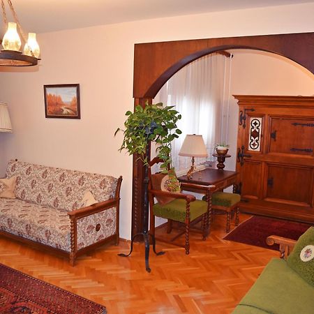 Belvarosi Classic Apartman 85 Square Meters Szombathely Eksteriør billede