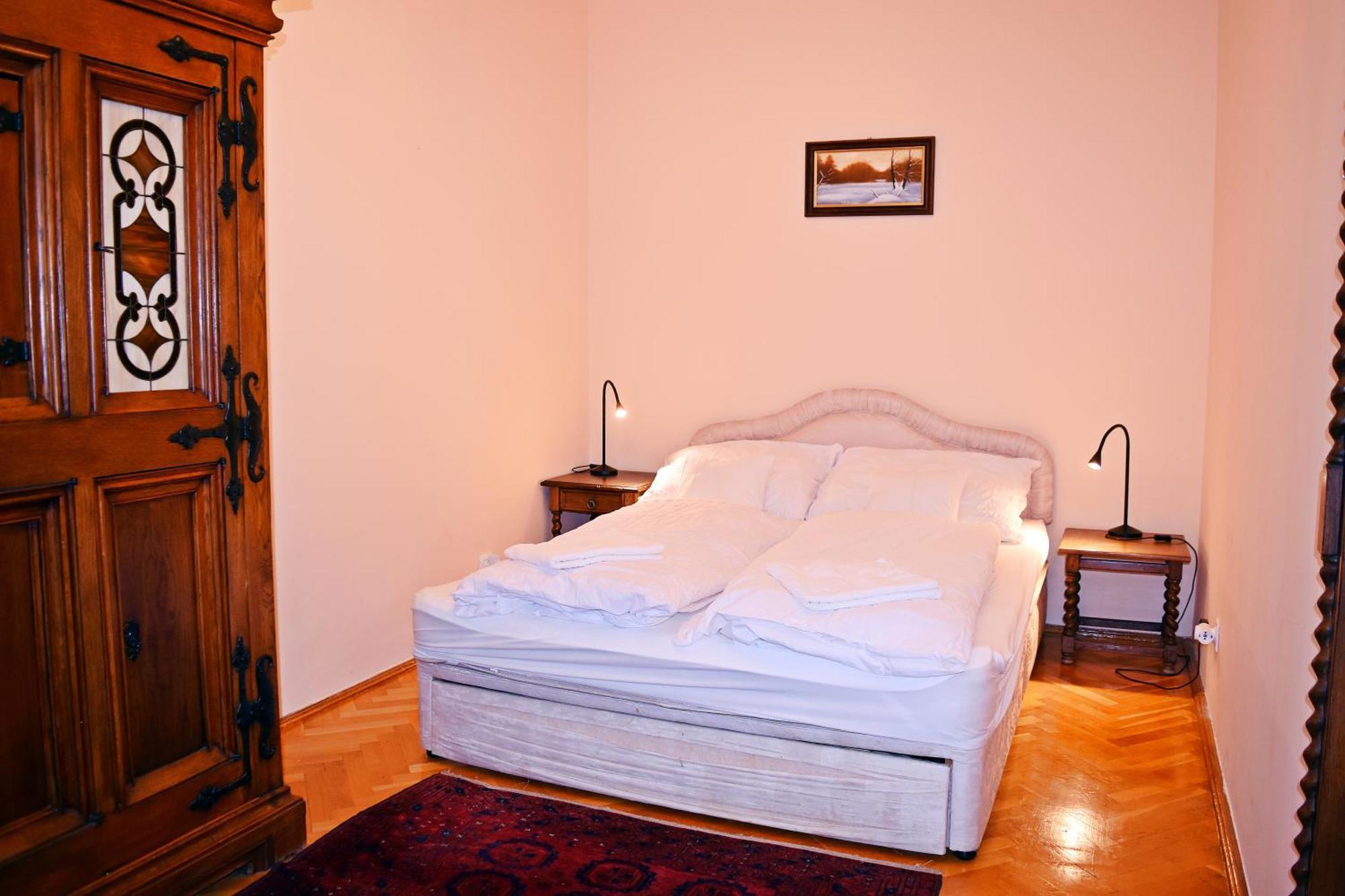 Belvarosi Classic Apartman 85 Square Meters Szombathely Eksteriør billede
