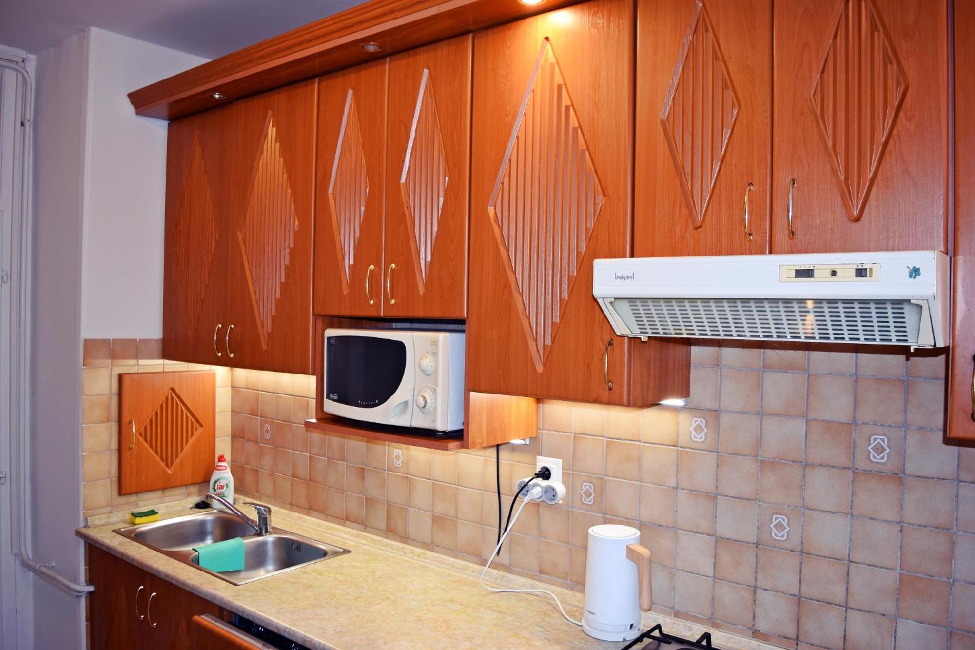 Belvarosi Classic Apartman 85 Square Meters Szombathely Eksteriør billede