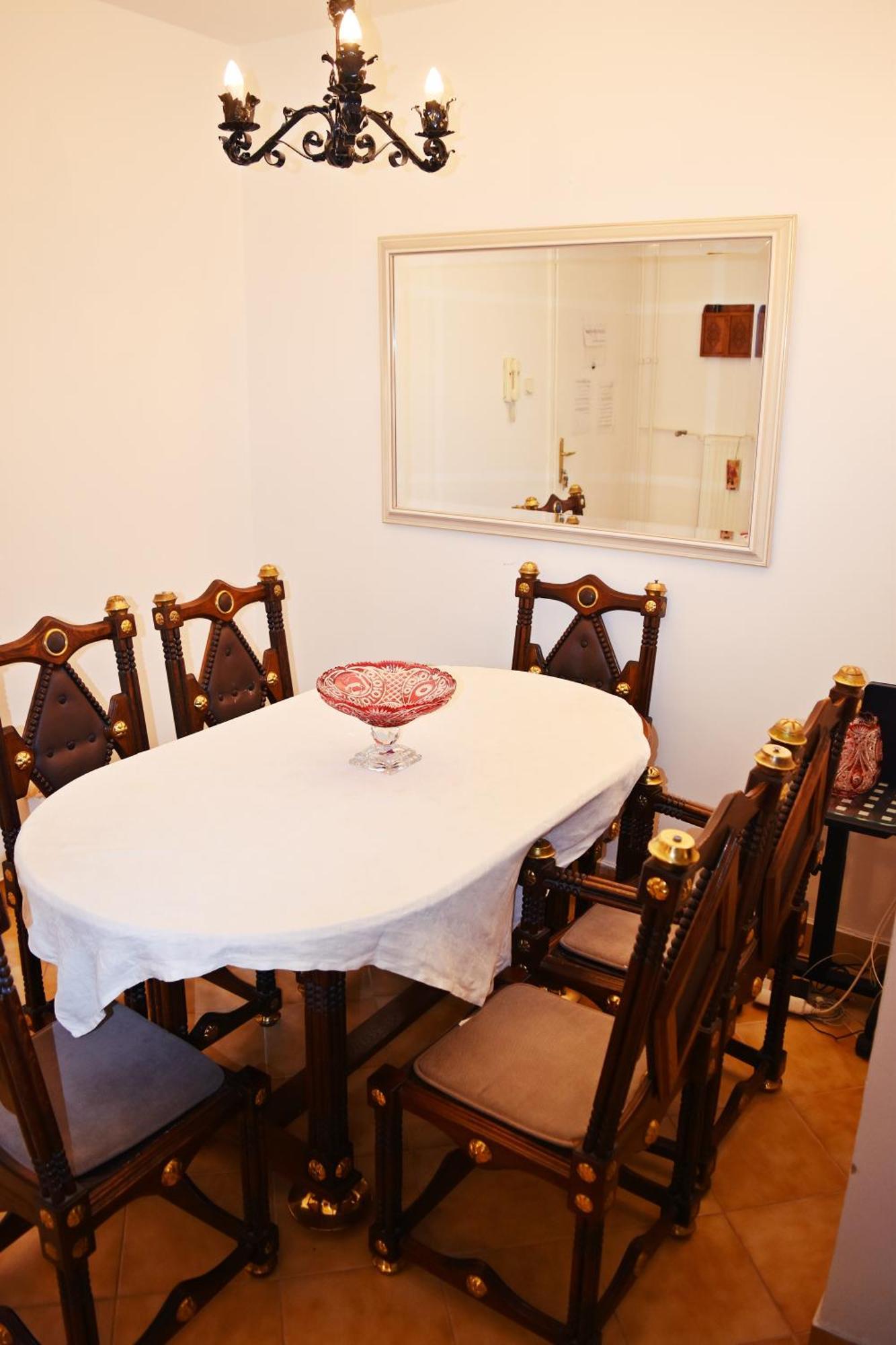 Belvarosi Classic Apartman 85 Square Meters Szombathely Eksteriør billede